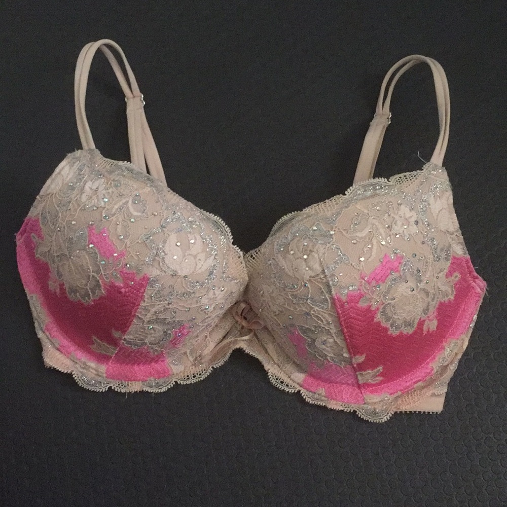 Victoria’s Secret very sexy padded push up bra